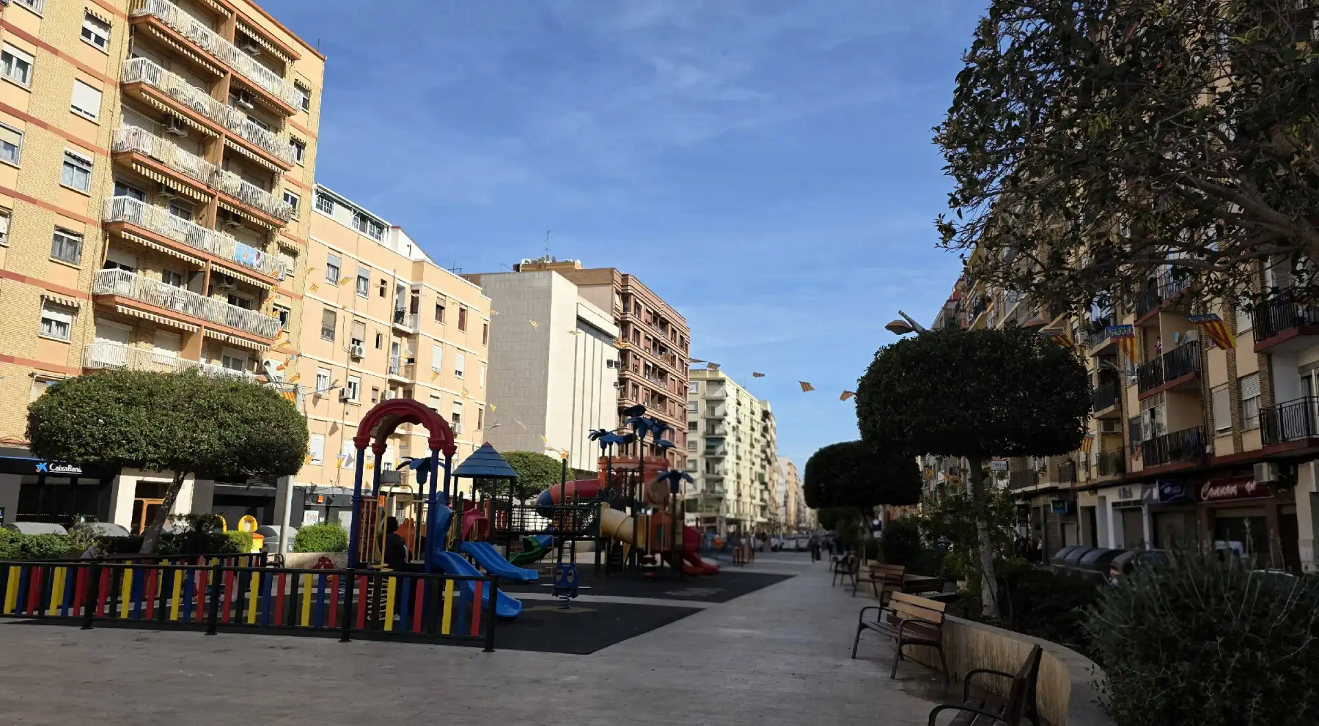 Vista exterior de Piso en venta en Mislata con Horno