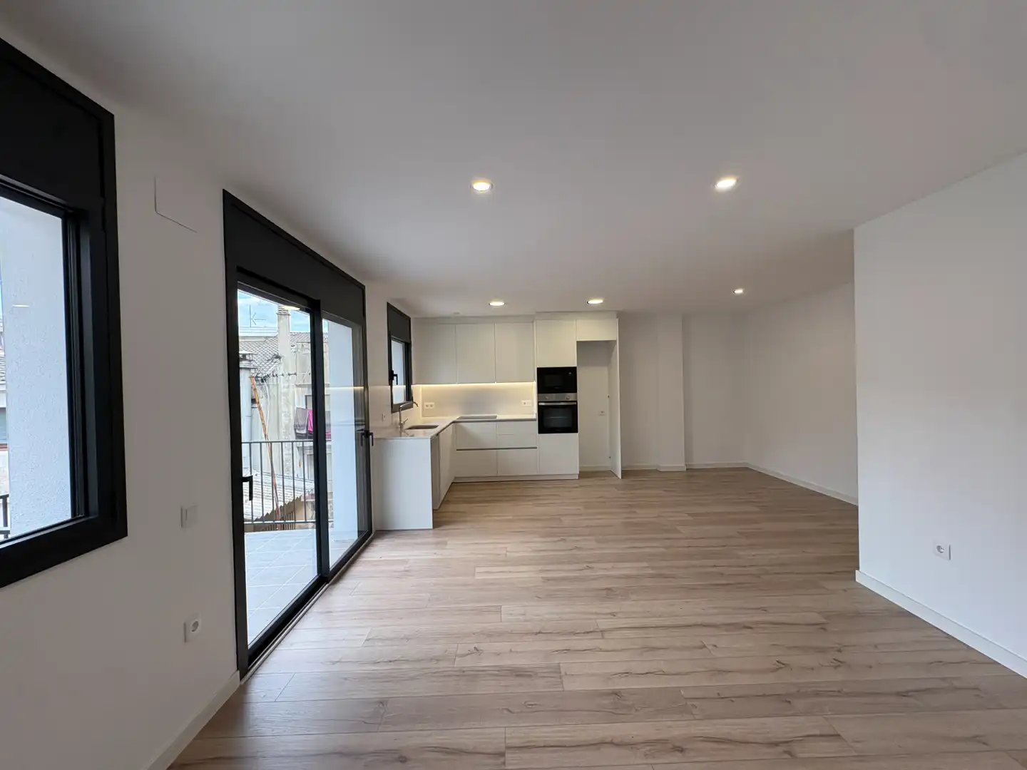 Küche von Wohnung zum Verkauf in Torelló mit Heizung, Parkett und Ofen
