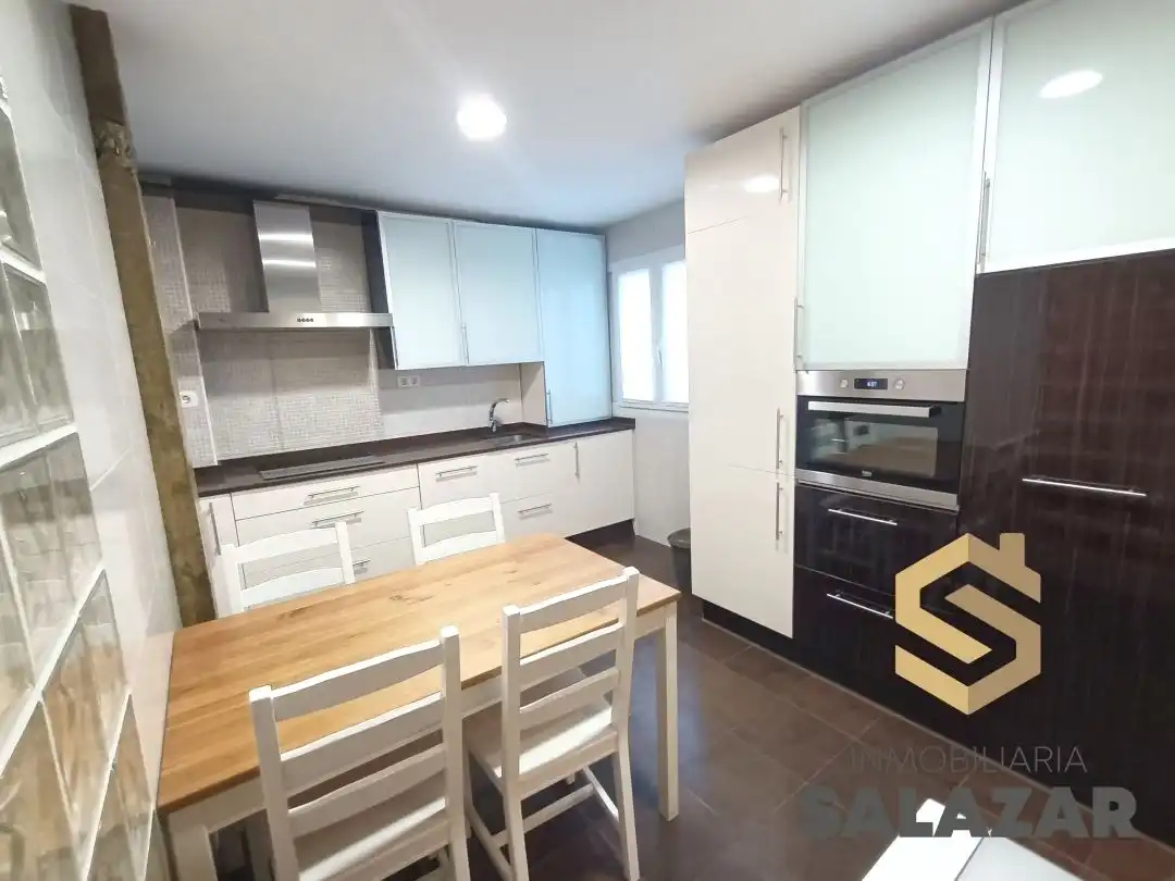 Cocina de Piso de alquiler en Bilbao  con Calefacción, Terraza y Microondas