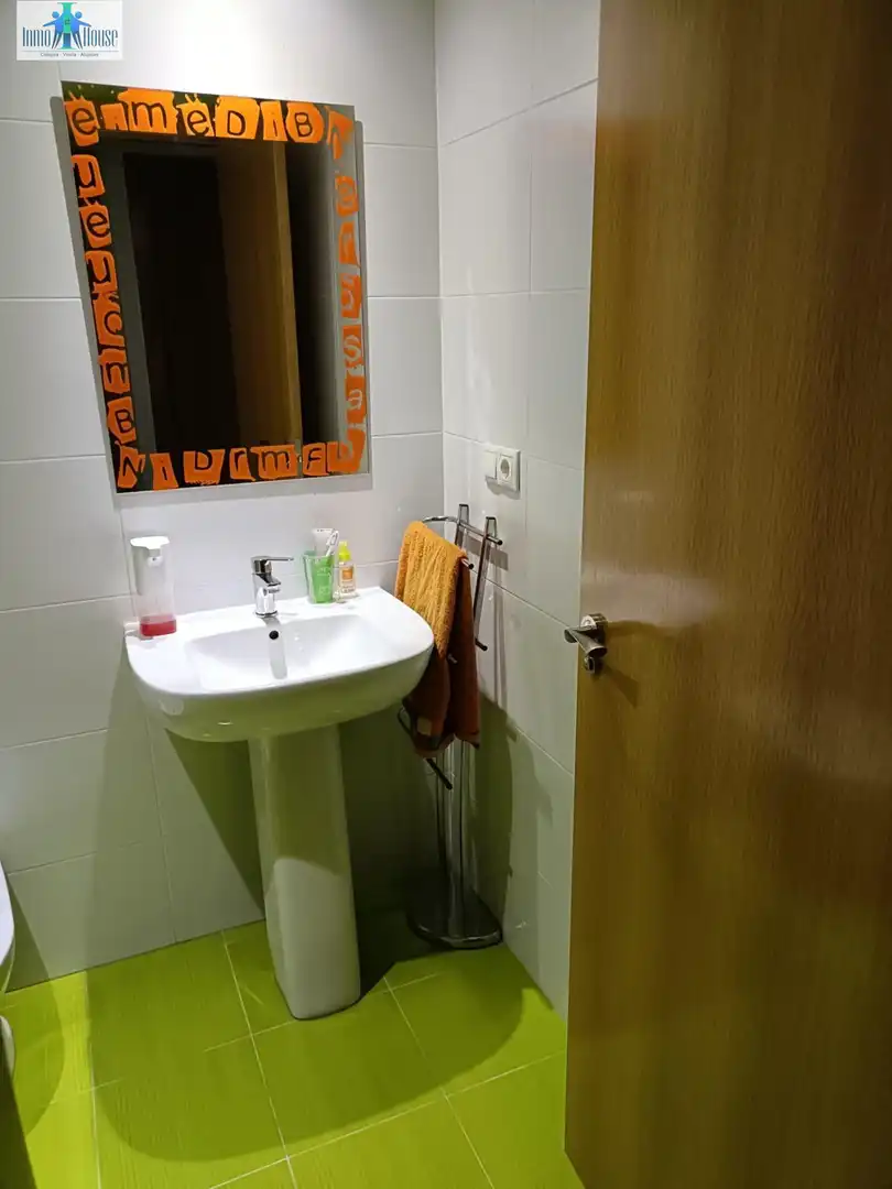 Bathroom of Flat for sale in Albacete  with Air Conditioner, Heating and Storage room
