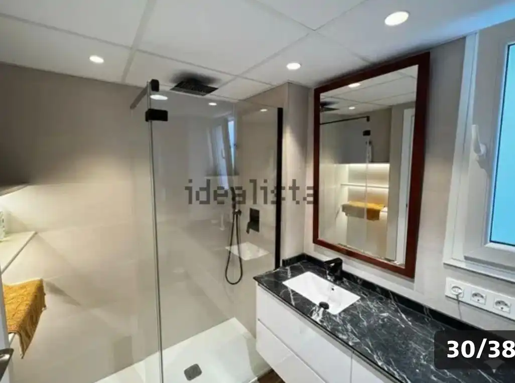 Bany de Apartament en venda en Gandia amb Aire condicionat, Terrassa i Moblat