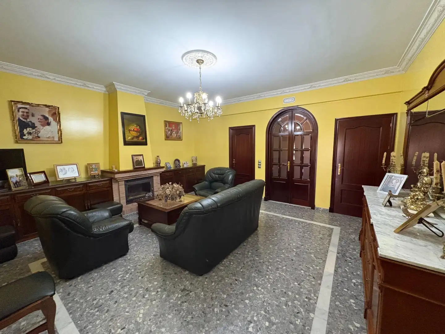 Sala de estar de Casa o chalet en venta en Mairena del Alcor