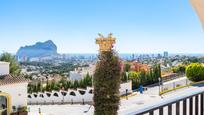 Vista exterior de Apartament en venda en Calpe / Calp amb Aire condicionat, Terrassa i Piscina comunitària