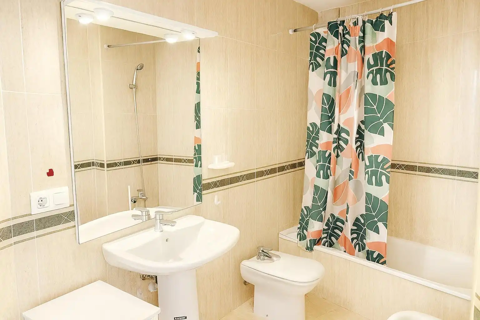 Baño de Planta baja en venta en Algemesí con Trastero