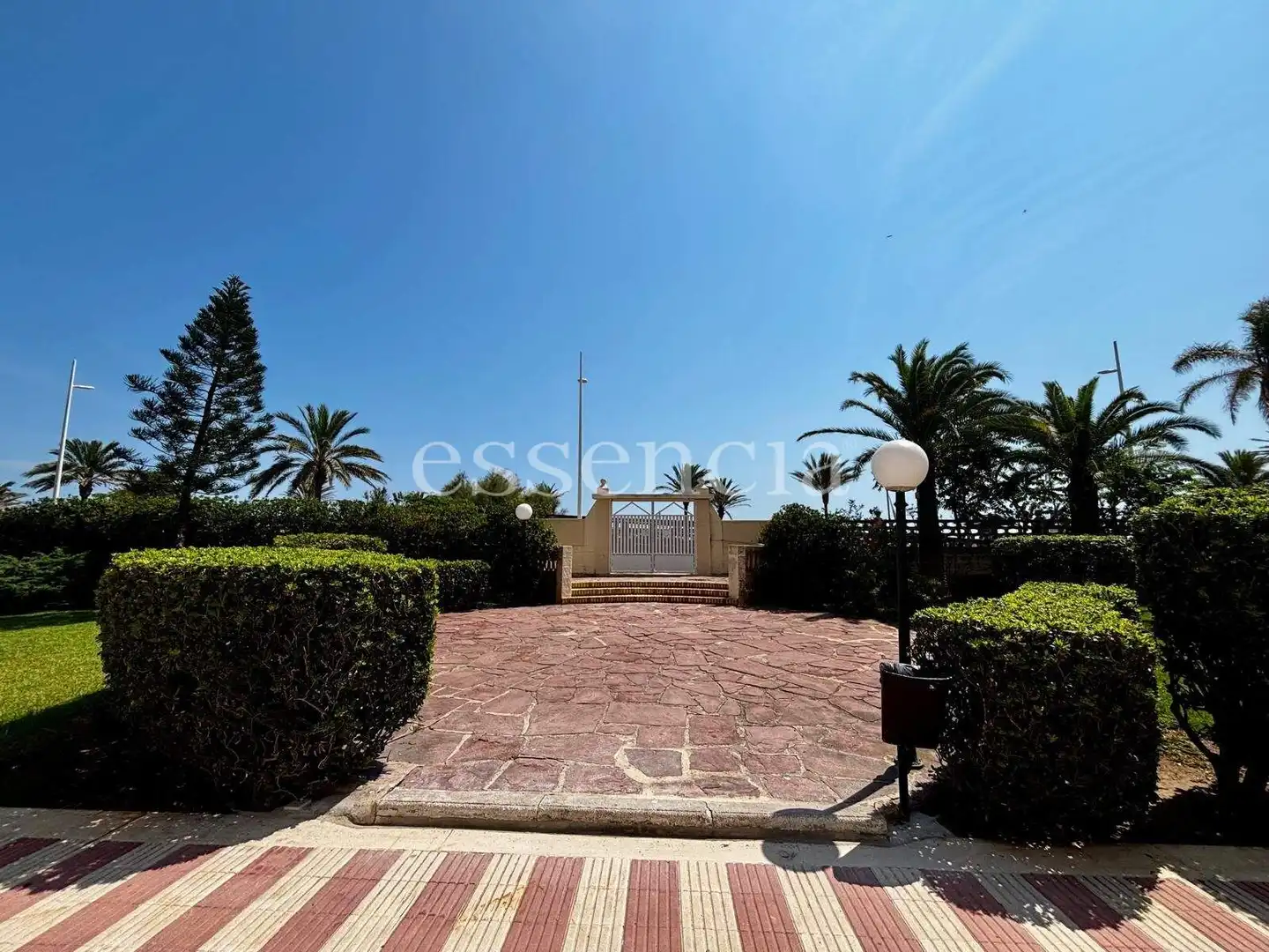 Vista exterior de Apartamento en venta en Gandia con Jardín privado, Terraza y Balcón