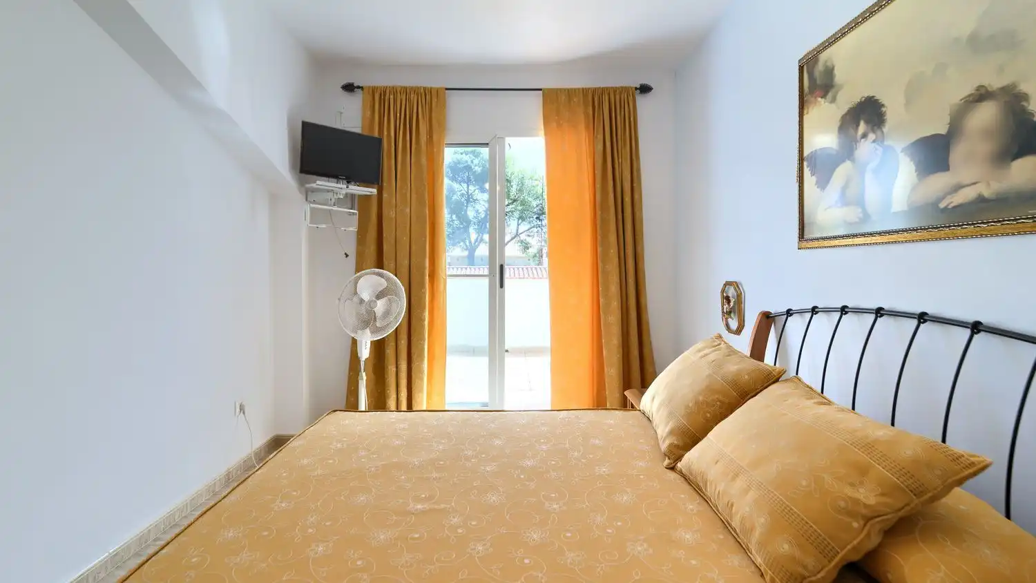 Habitación de Casa o chalet de alquiler en Sagunto / Sagunt con Terraza