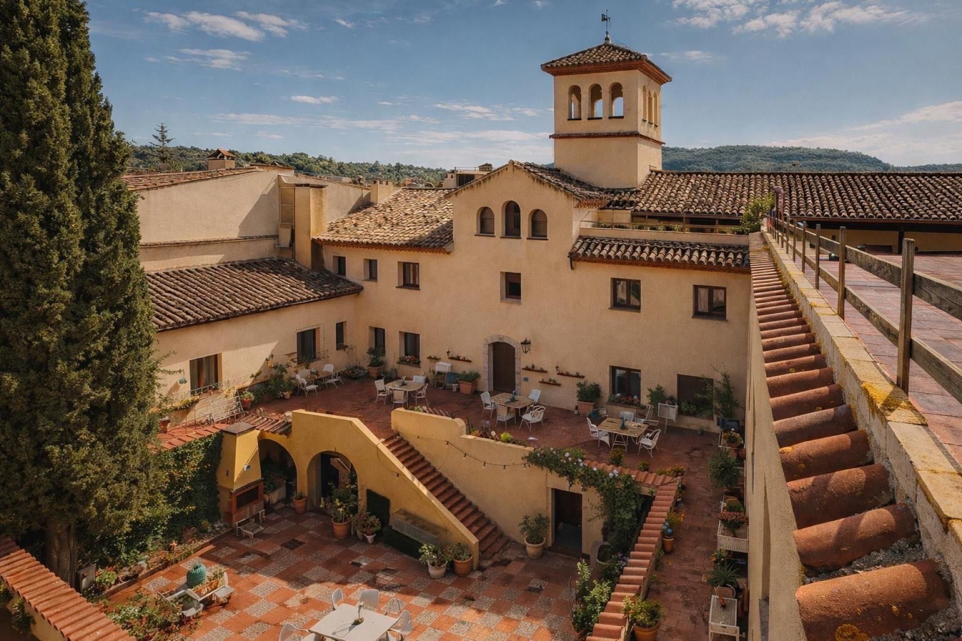 Vista exterior de Edifici en venda en Darnius