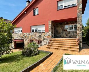 Exterior view of House or chalet for sale in Oviedo 