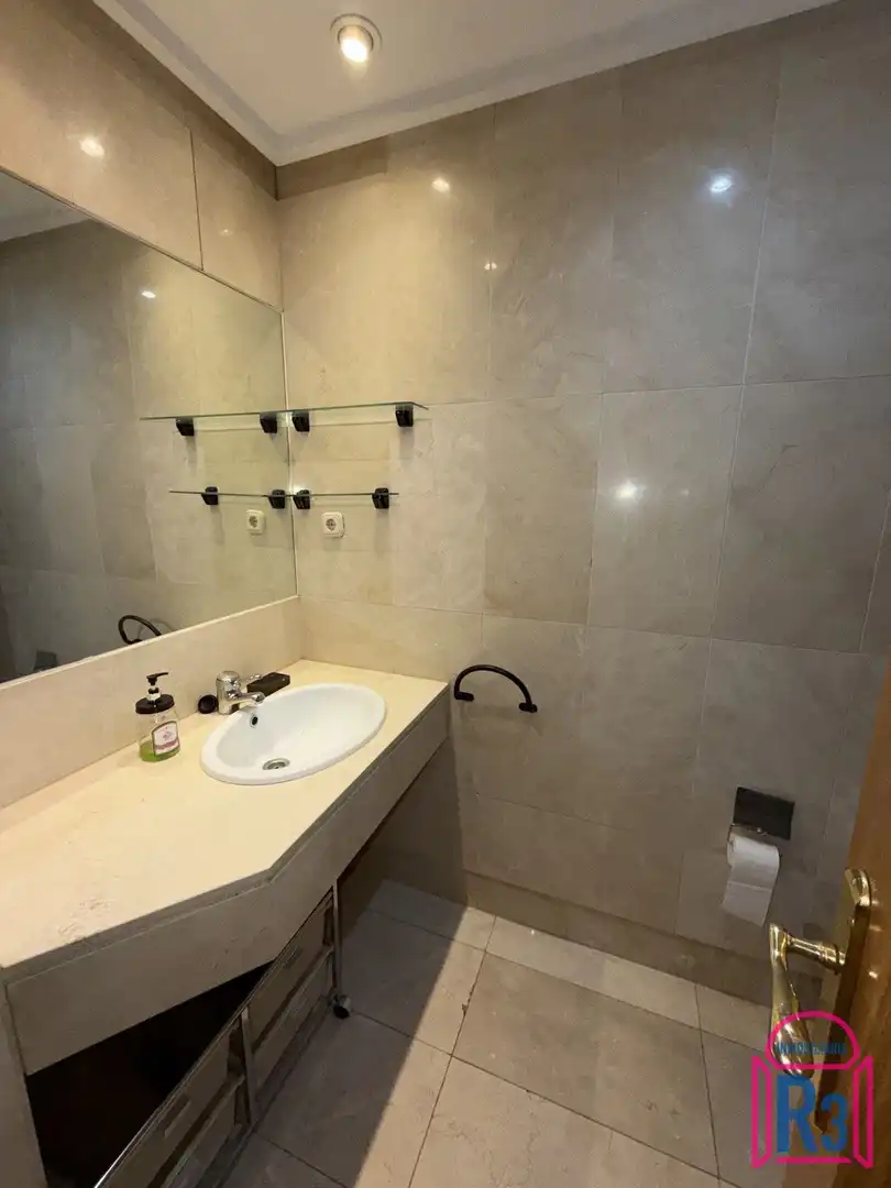 Wohnung zur Miete in Quiñones de León, Crucero