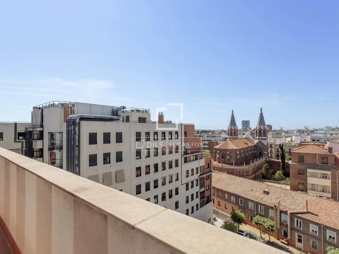 Exterior view of Attic for rent in Madrid  with Air Conditioner, Heating and Parquet flooring