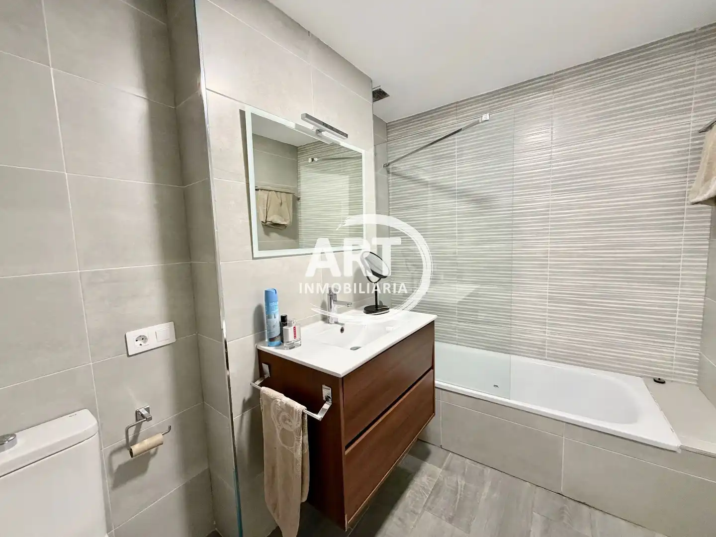 Bathroom of Flat for sale in L'Eliana  with Air Conditioner, Heating and Terrace