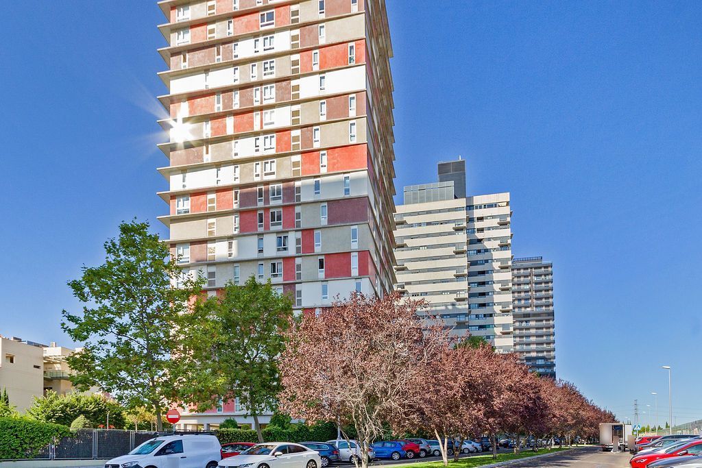Exterior view of Flat for sale in  Madrid Capital  with Heating, Storage room and Community pool