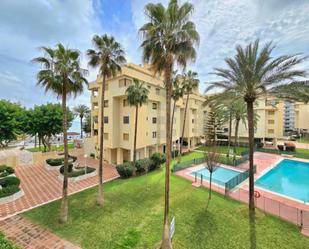 Vista exterior de Pis en venda en Torremolinos amb Aire condicionat, Calefacció i Jardí privat