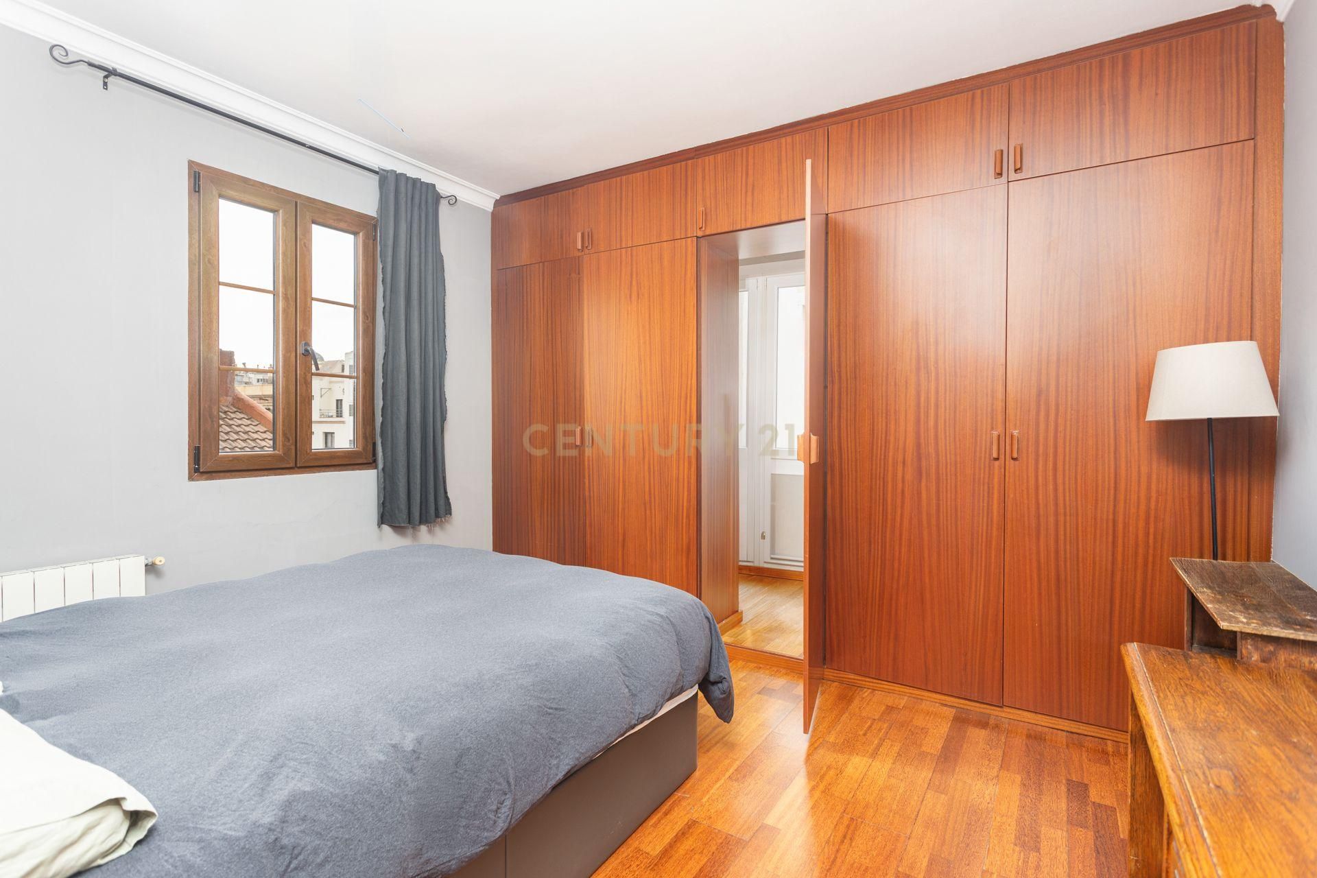 Habitación de Piso en venta en  Barcelona Capital con Balcón