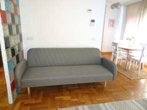 Living room of Flat to rent in Gijón   with Heating, Parquet flooring and Storage room