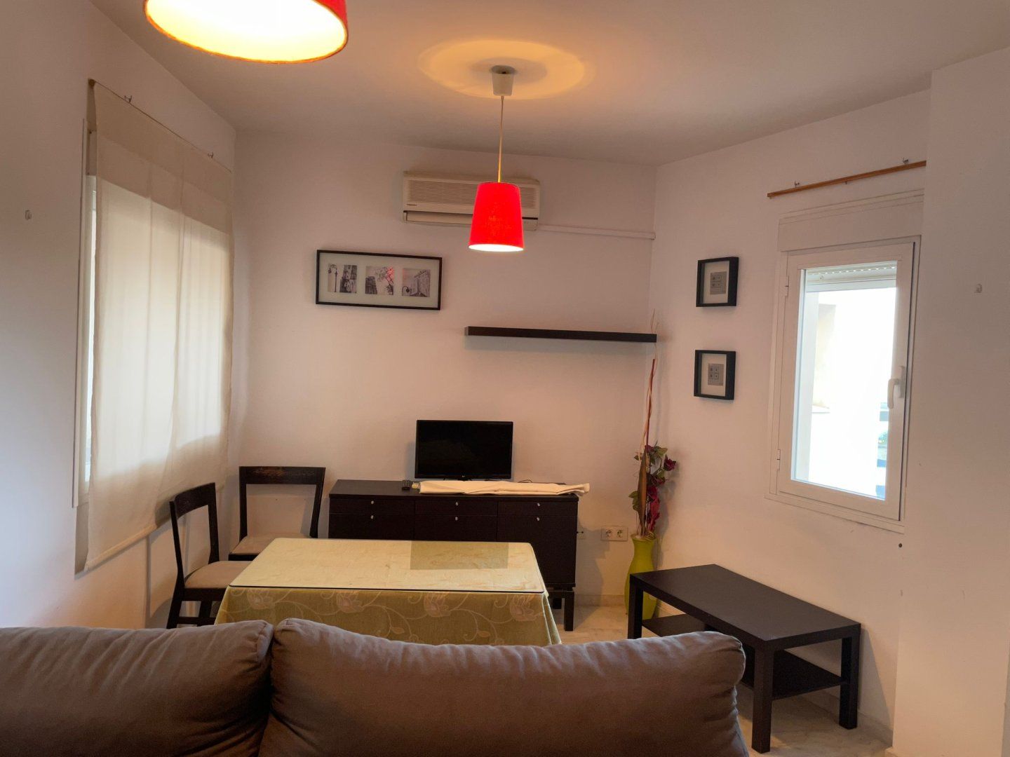 Sala d'estar de Àtic en venda en Sanlúcar la Mayor amb Aire condicionat, Terrassa i Piscina