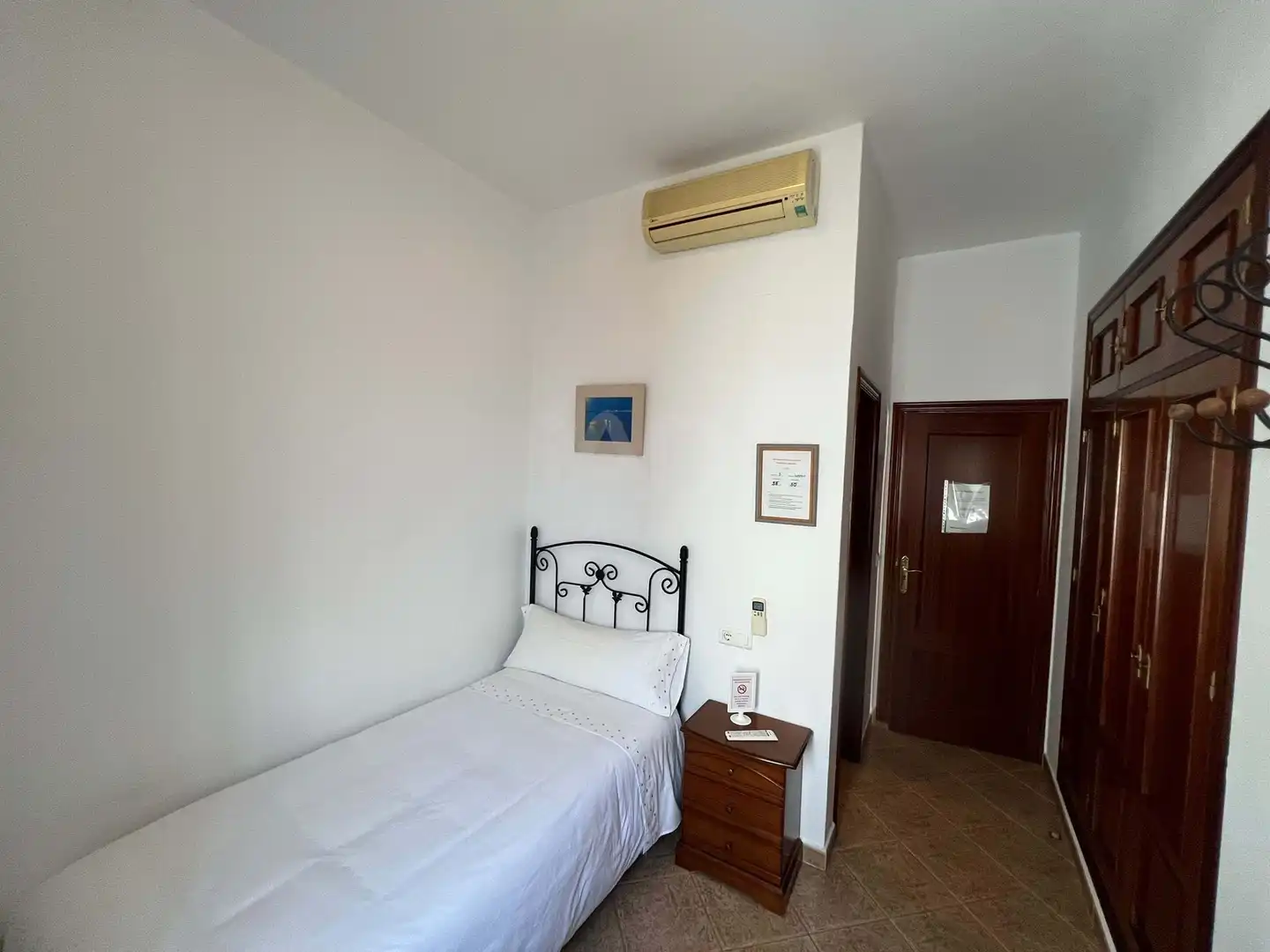 Habitación de Local en venta en Villablanca