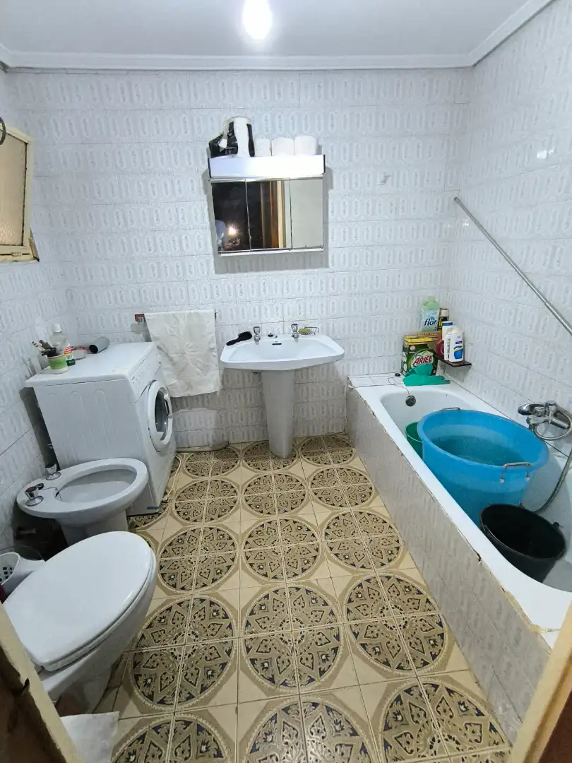 Baño de Casa o chalet en venta en Mazuecos de Valdeginate con Jardín privado, Trastero y Amueblado