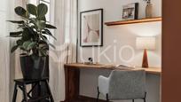 Dormitori de Apartament de lloguer en  Barcelona Capital amb Aire condicionat, Calefacció i Moblat