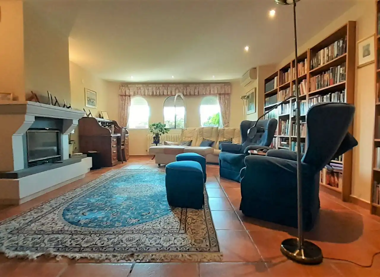 Sala d'estar de Casa o xalet en venda en Pueblo - Urbanizaciones