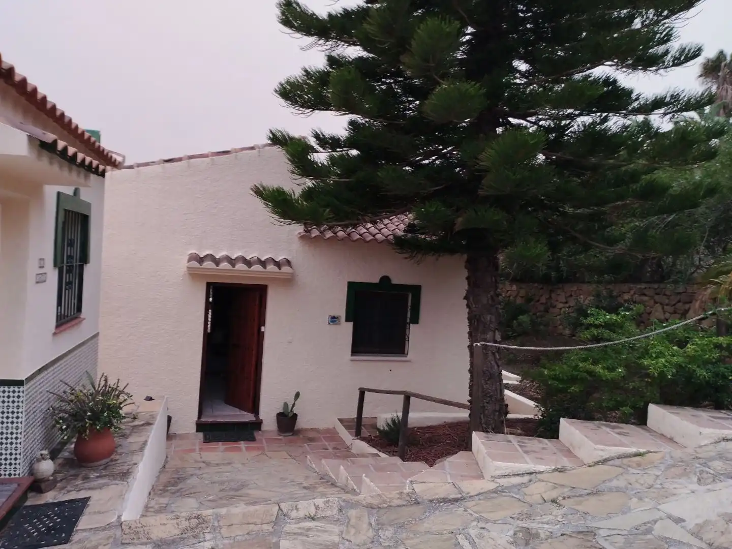 Vista exterior de Casa o xalet de lloguer en Viñuela amb Aire condicionat, Calefacció i Jardí privat