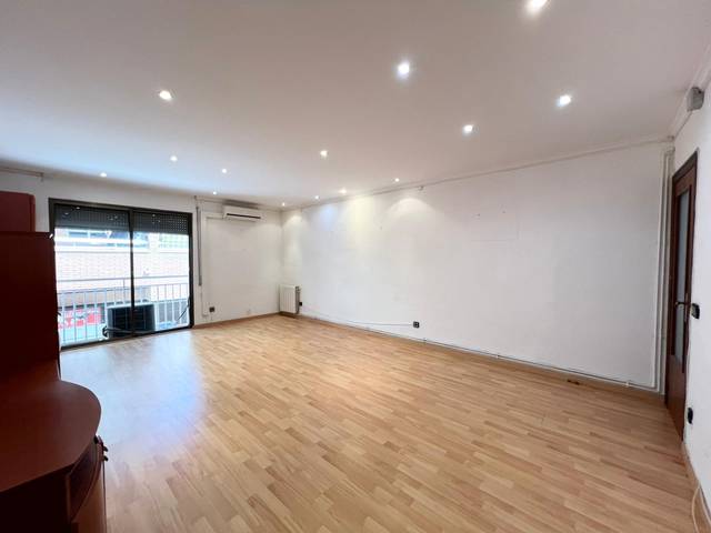 Piso en Venta en Calle ENRIC PRAT DE LA RIBA D' en Sant Josep