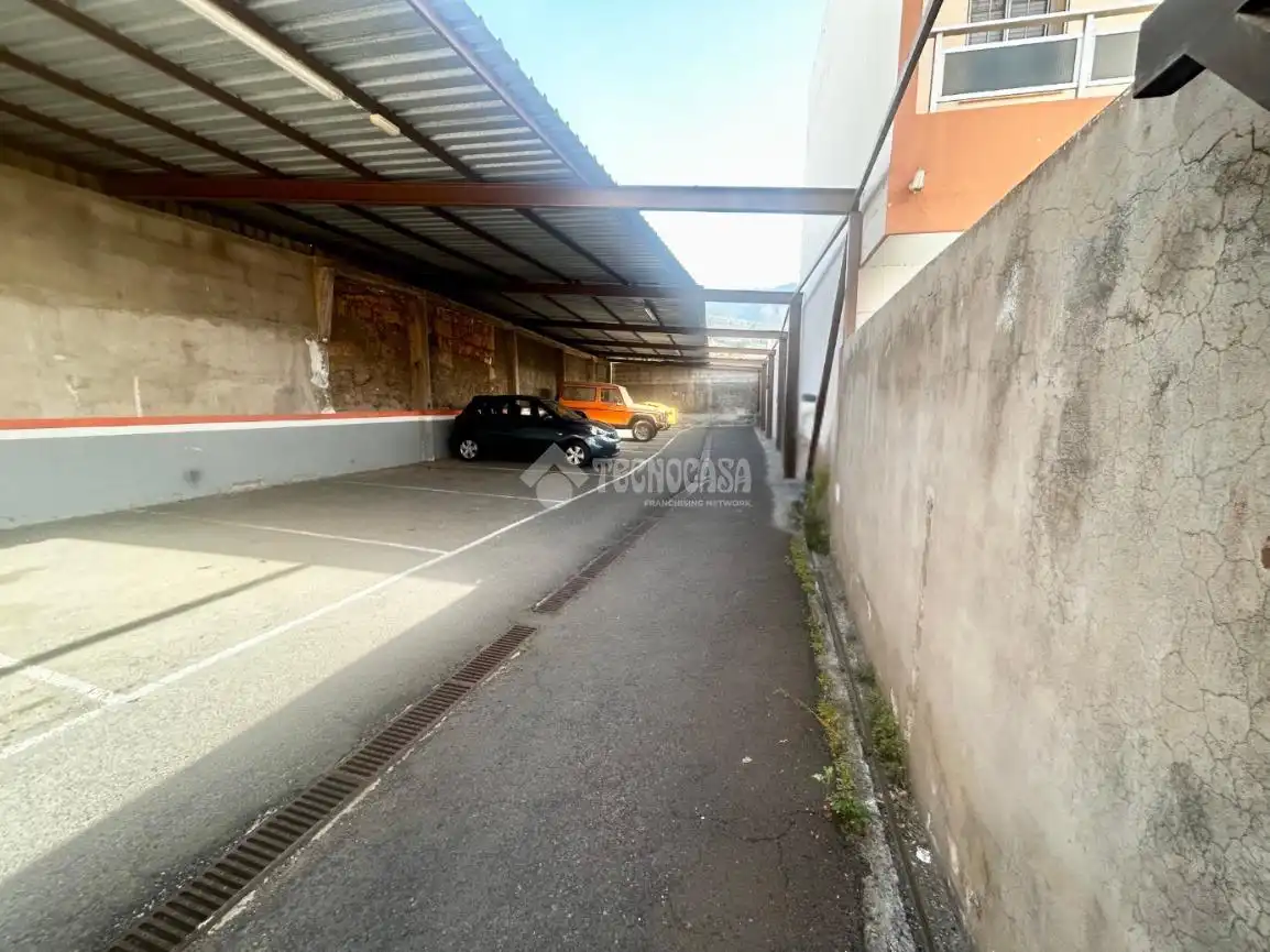 Parkplatz von Garage zum Verkauf in Arafo