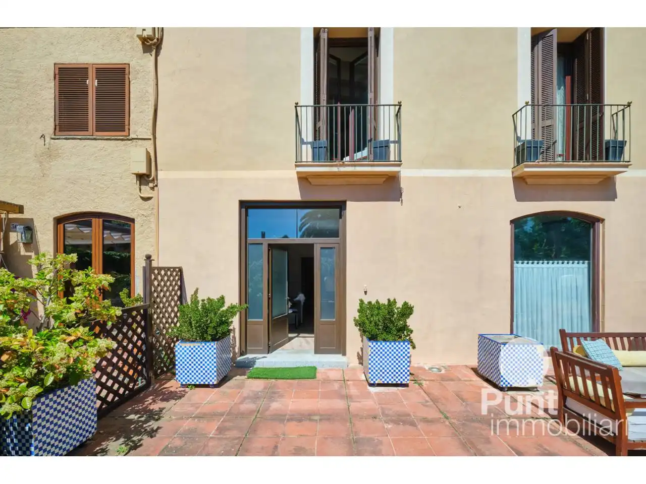 Vista exterior de Casa adosada en venda en Premià de Dalt amb Aire condicionat, Calefacció i Parquet