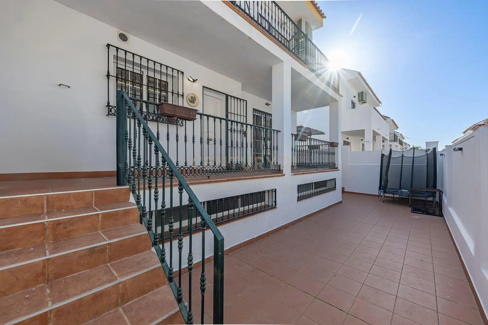 Außenansicht von Einfamilien-Reihenhaus zur Miete in San Pedro de Alcántara