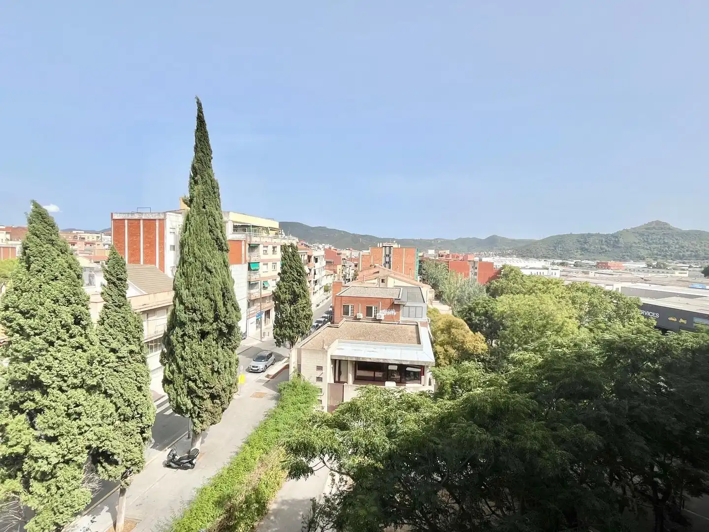 Vista exterior de Piso en venta en Ripollet con Aire acondicionado, Calefacción y Parquet