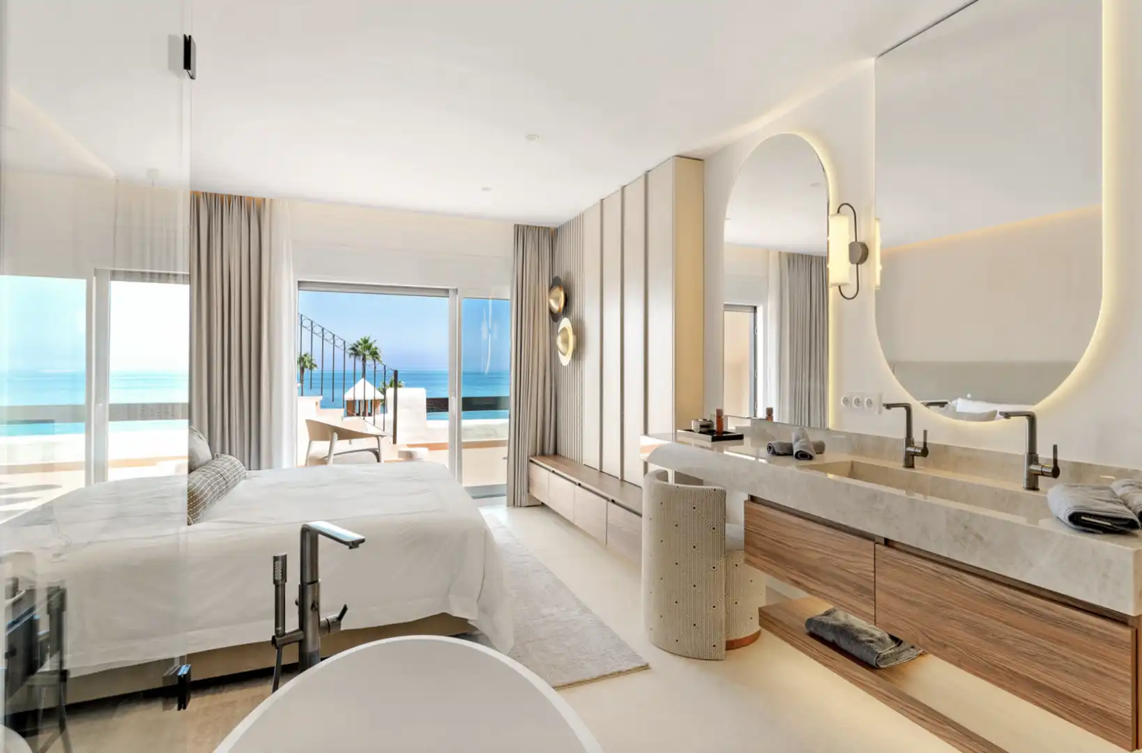 Habitación de Ático en venta en Estepona con Terraza, Piscina y Amueblado