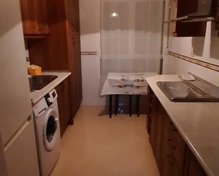 Kitchen of Flat to rent in Campo Real  with Heating and Furnished