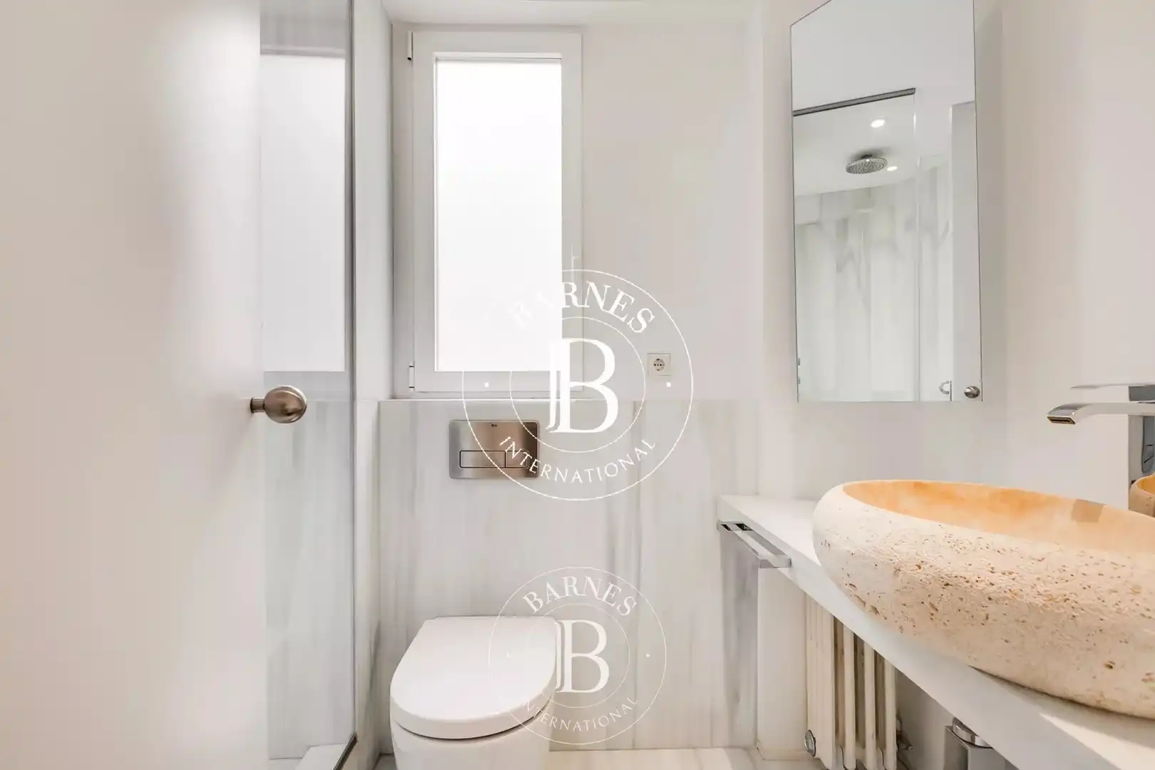 Baño de Piso de alquiler en Madrid con Aire acondicionado, Calefacción y Horno