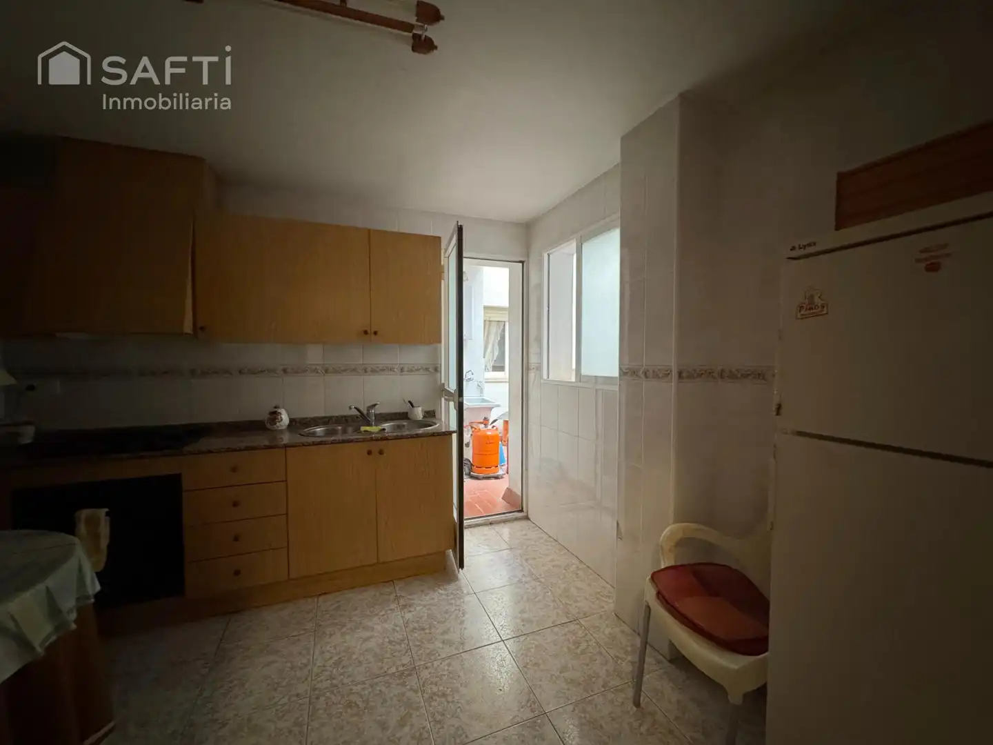 Cocina de Piso en venta en El Pinós / Pinoso con Terraza y Balcón