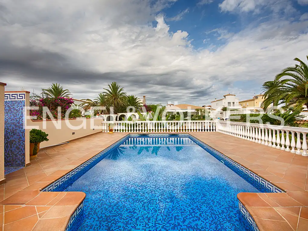 Casa con terrazza in vendita a Carrer Cap Ras, imagen 5