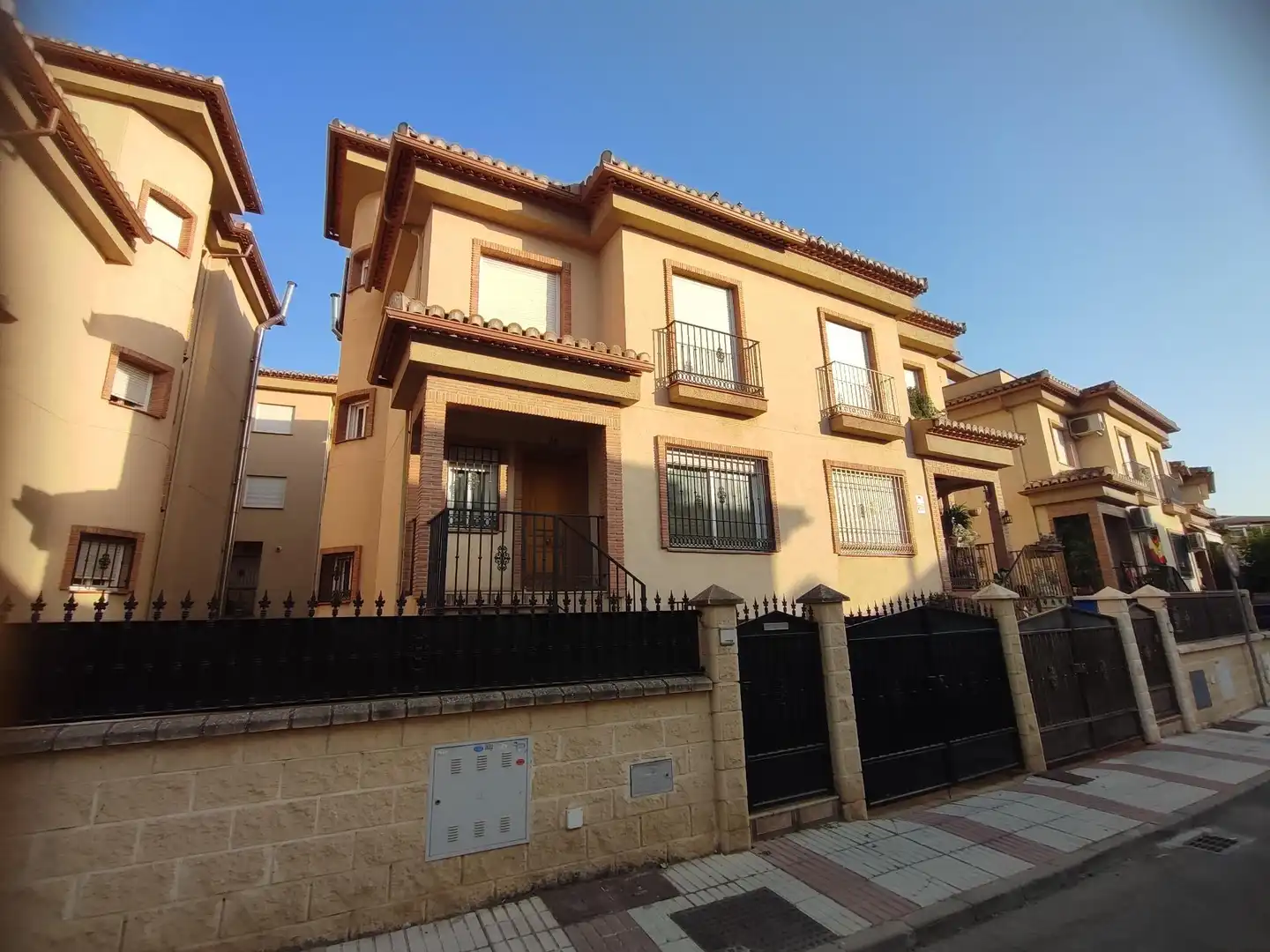 Detached homes for sale in Atarfe