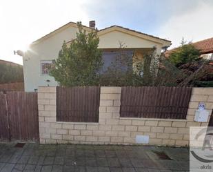 Vista exterior de Casa o xalet en venda en Burguillos de Toledo amb Terrassa