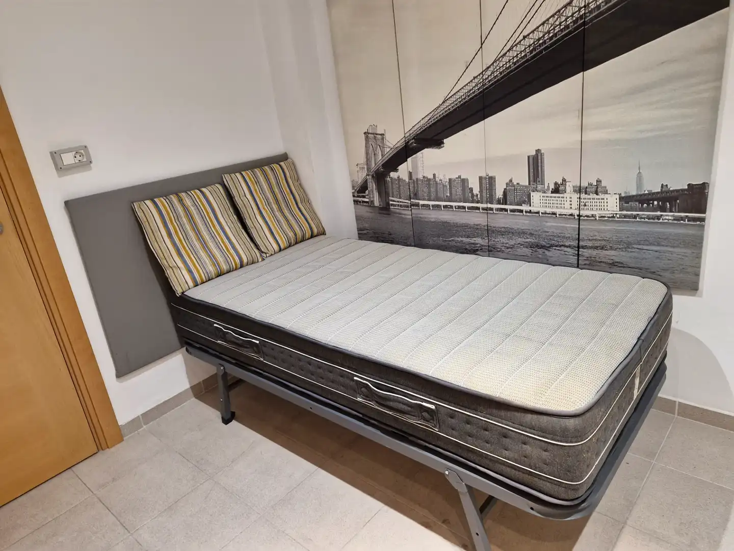 Schlafzimmer von Wohnung zur Miete in Leioa mit Heizung, Parkett und Möbliert