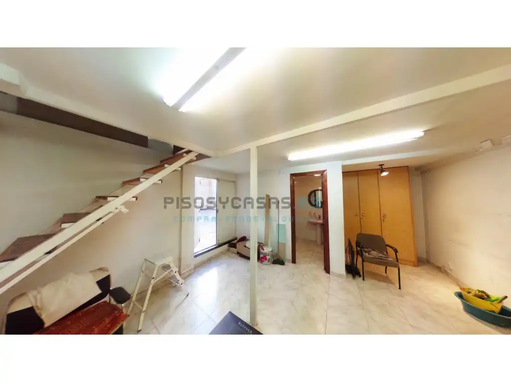Local en venta en Zaragoza con Amueblado