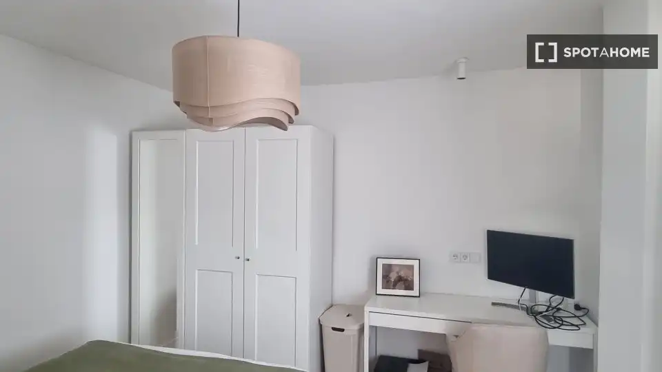 Bedroom of Apartments for share in Málaga  with Air Conditioner, Terrace and Furnished