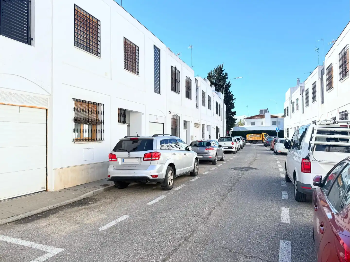 Exterior view of Detached homes for sale in Sevilla  with Air Conditioner, Heating and Private garden