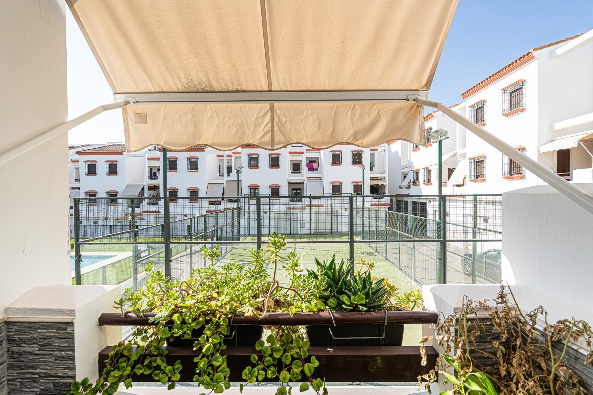 Terrassa de Casa adosada en venda en Moguer amb Aire condicionat, Balcó i Alarma