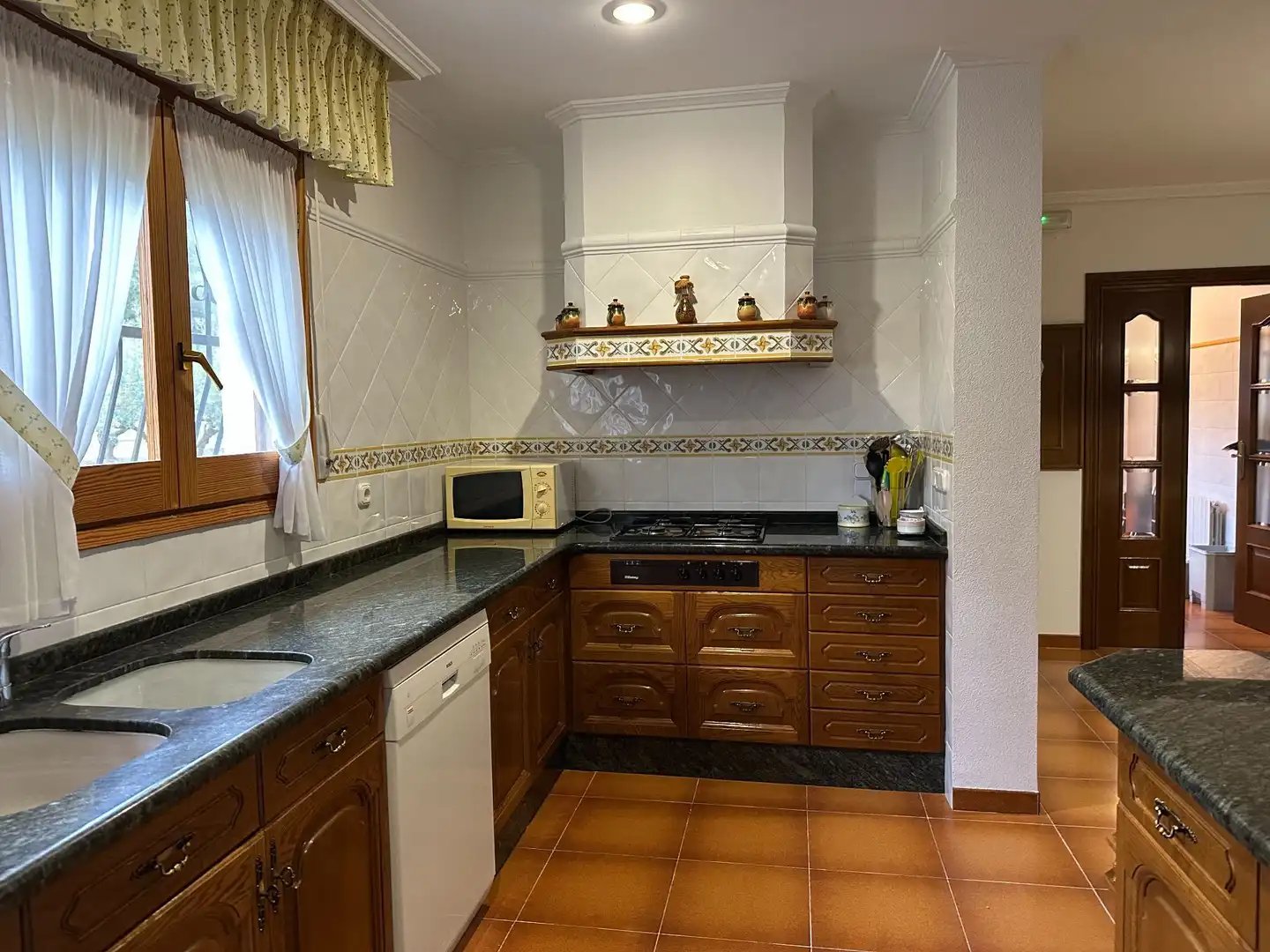 Cuina de Casa o xalet en venda en Ontinyent amb Aire condicionat, Calefacció i Jardí privat