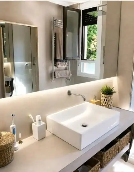 Baño de Apartamento en venta en Madrid con Aire acondicionado, Calefacción y Jardín privado