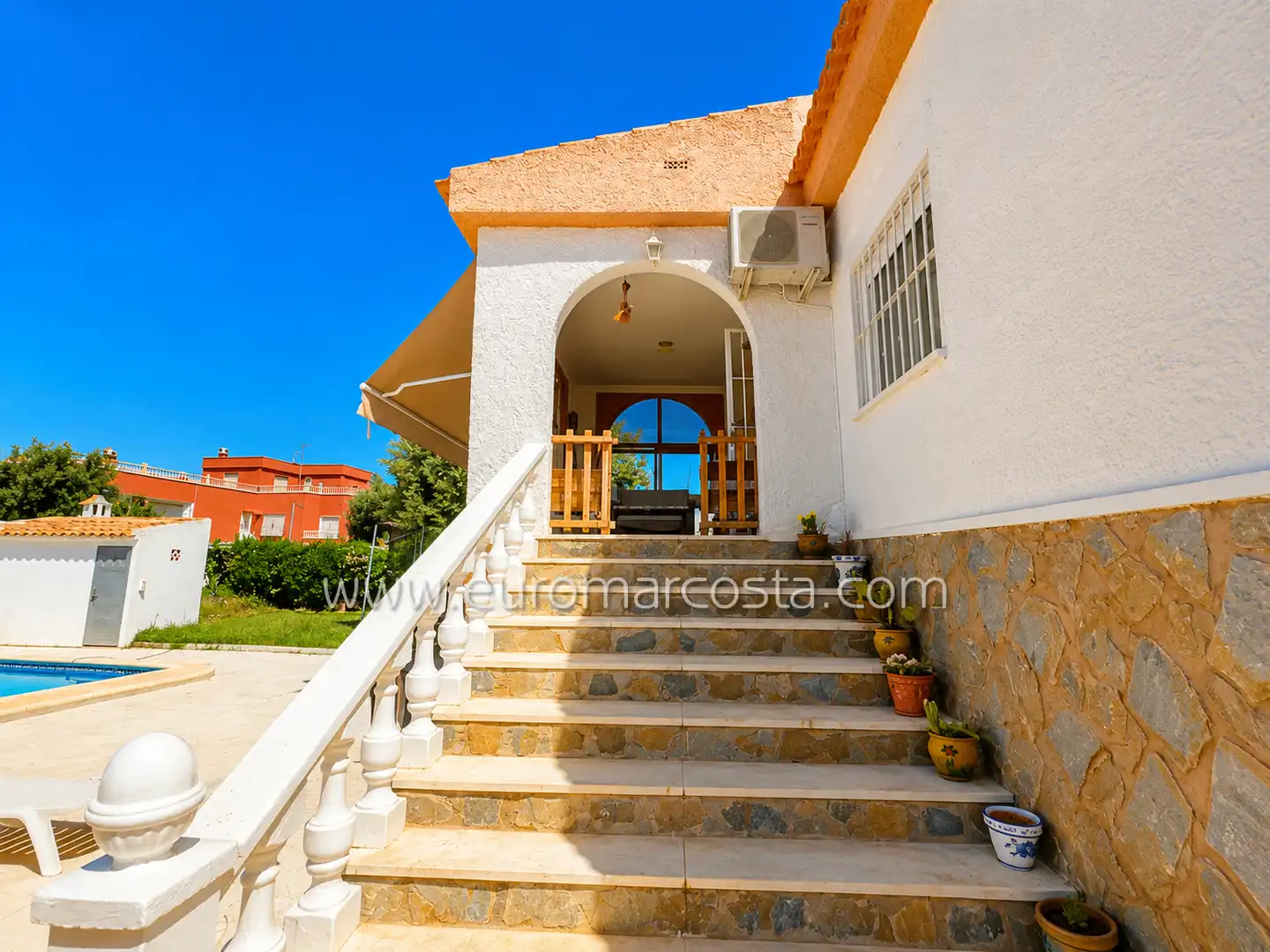 Chalet con piscina en venta en Calle Debussy, imagen 6