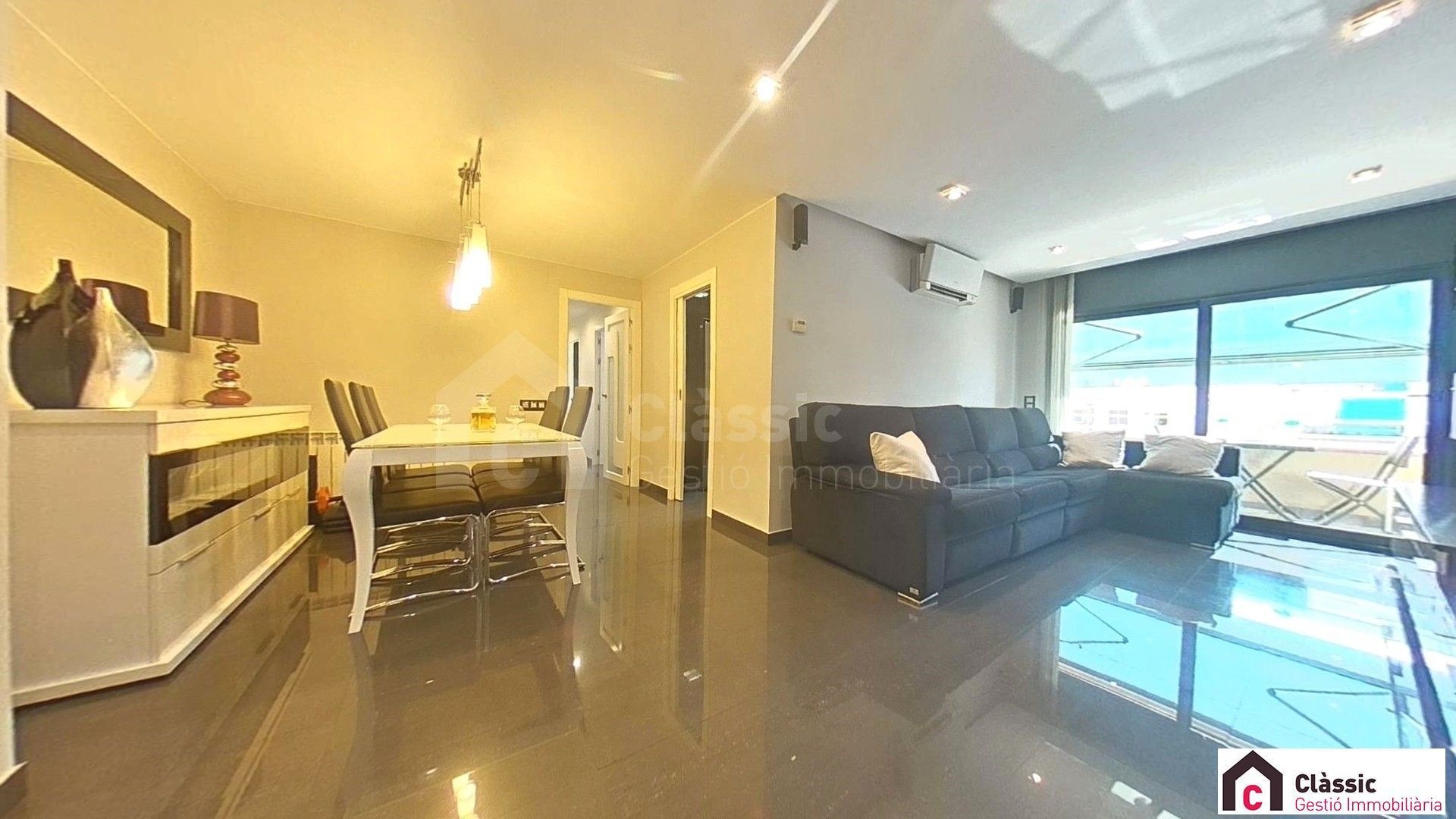 Living room of Flat for sale in Terrassa  with Air Conditioner, Heating and Terrace