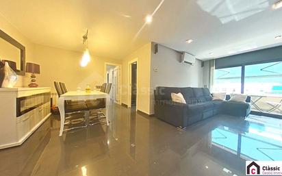 Living room of Flat for sale in Terrassa  with Air Conditioner, Heating and Terrace