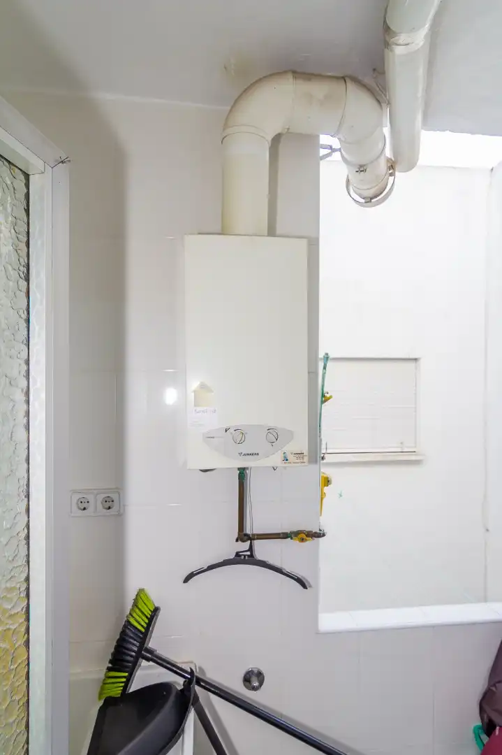 Baño de Piso de alquiler en Murcia con Aire acondicionado, Parquet y Amueblado
