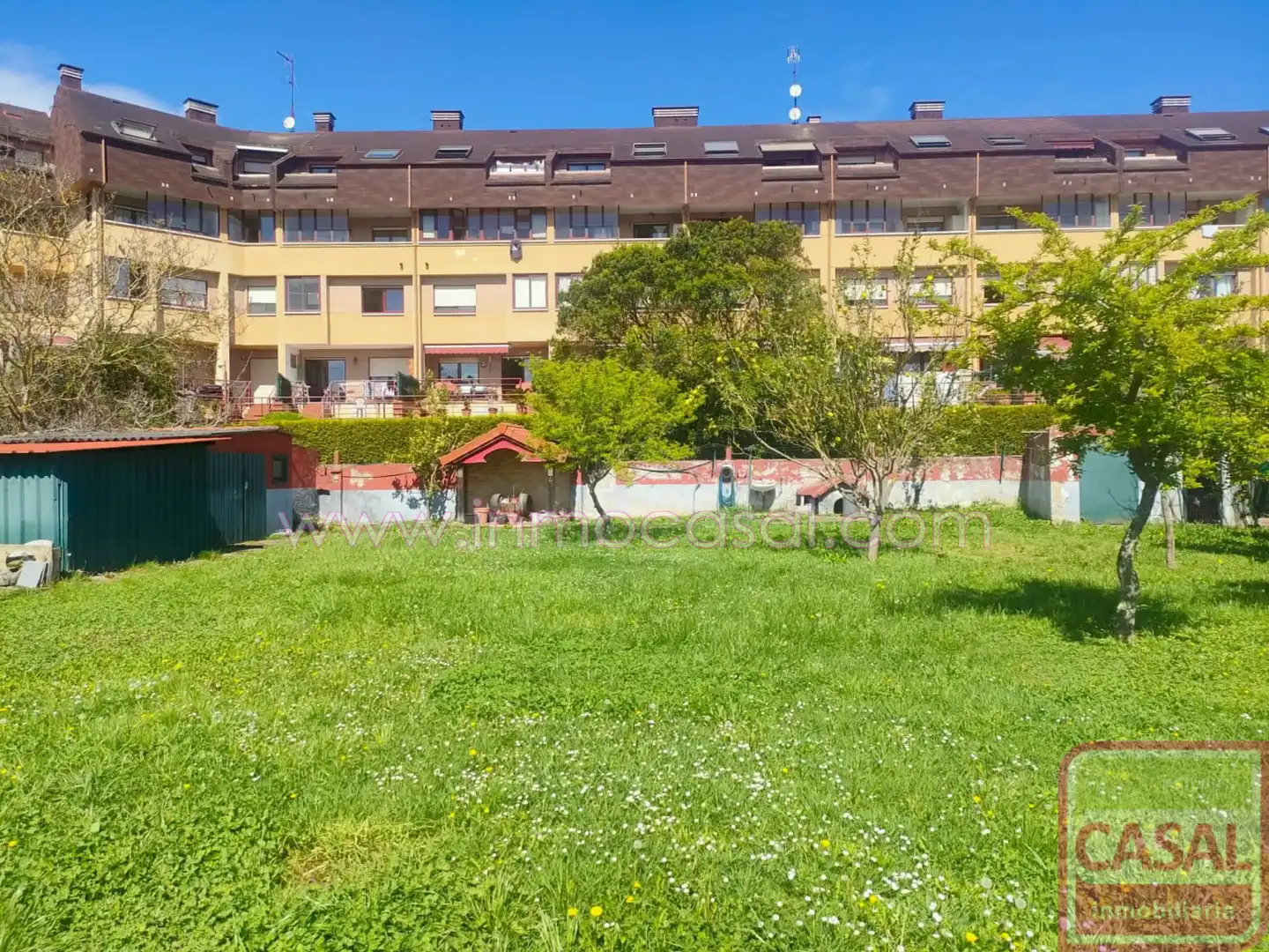 Vista exterior de Casa o chalet en venta en Castrillón con Calefacción, Terraza y Trastero