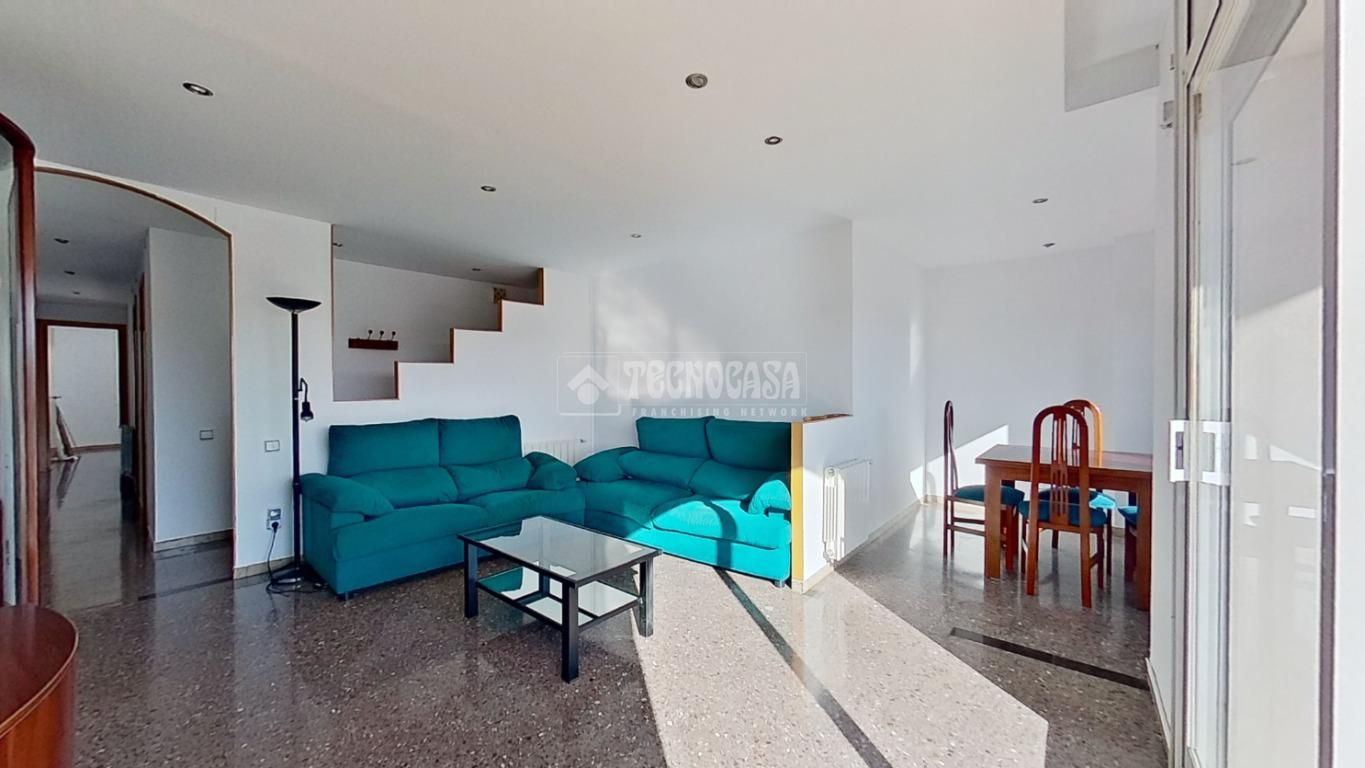 Living room of Flat for sale in Cerdanyola del Vallès  with Balcony